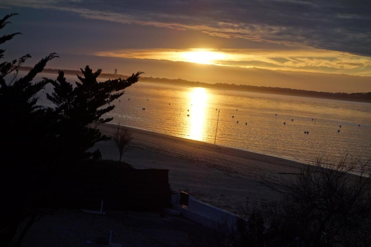 Appartement Arcachon Perreire Premiere Ligne Les Pieds Dans L Eau Vue Magnifique Sur Le Bassin Luaran gambar