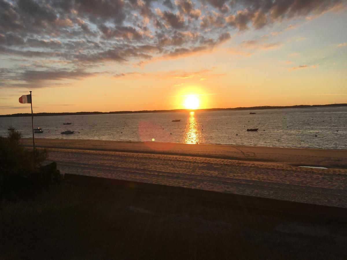 Appartement Arcachon Perreire Premiere Ligne Les Pieds Dans L Eau Vue Magnifique Sur Le Bassin Luaran gambar